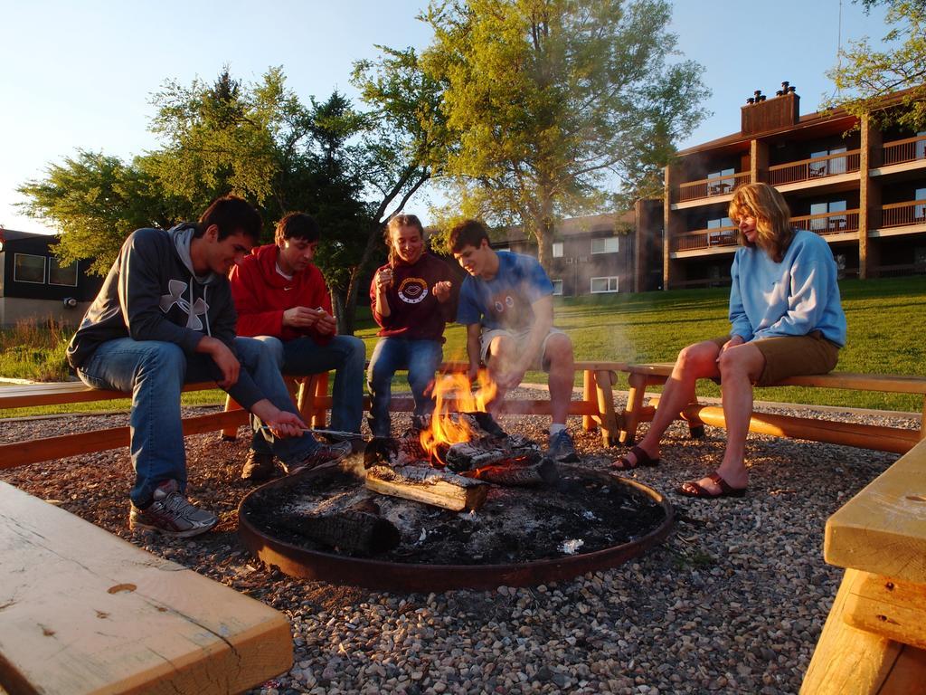 Elkhorn Resort, Spa, And Conference Centre Wasagaming Dış mekan fotoğraf