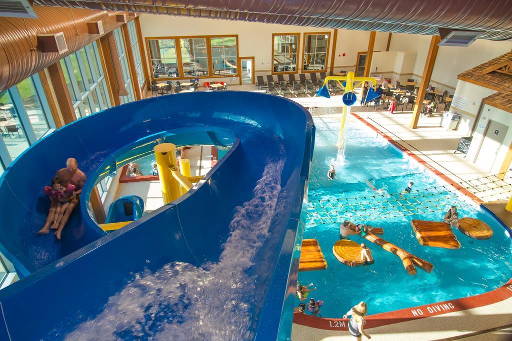 Elkhorn Resort, Spa, And Conference Centre Wasagaming Dış mekan fotoğraf