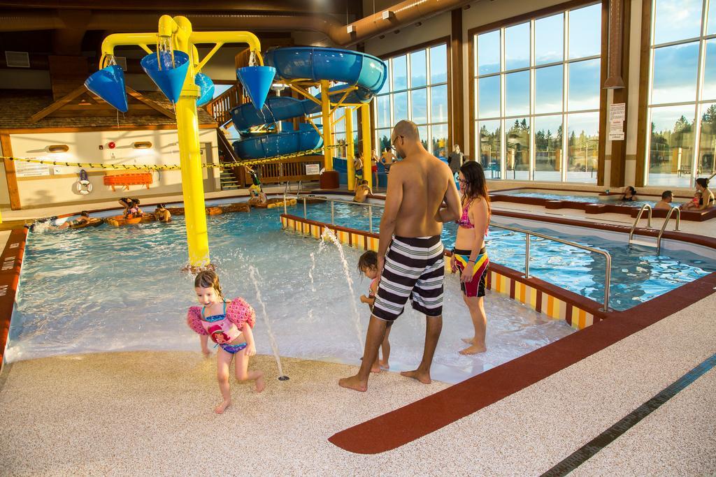 Elkhorn Resort, Spa, And Conference Centre Wasagaming Dış mekan fotoğraf