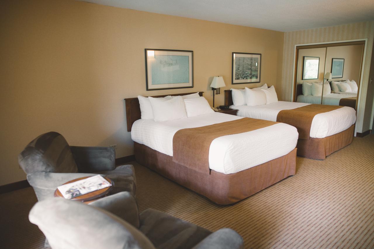 Elkhorn Resort, Spa, And Conference Centre Wasagaming Dış mekan fotoğraf
