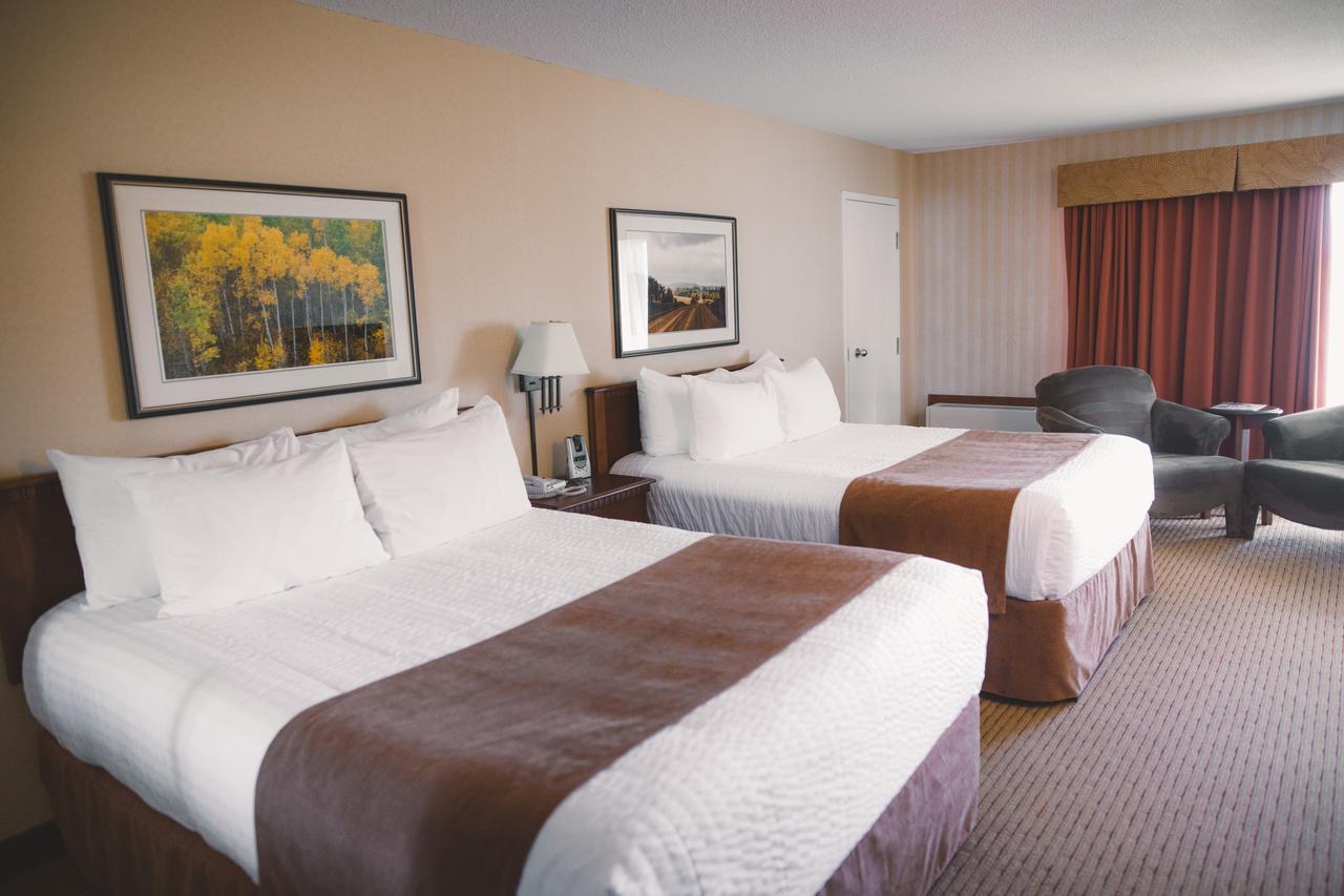 Elkhorn Resort, Spa, And Conference Centre Wasagaming Dış mekan fotoğraf