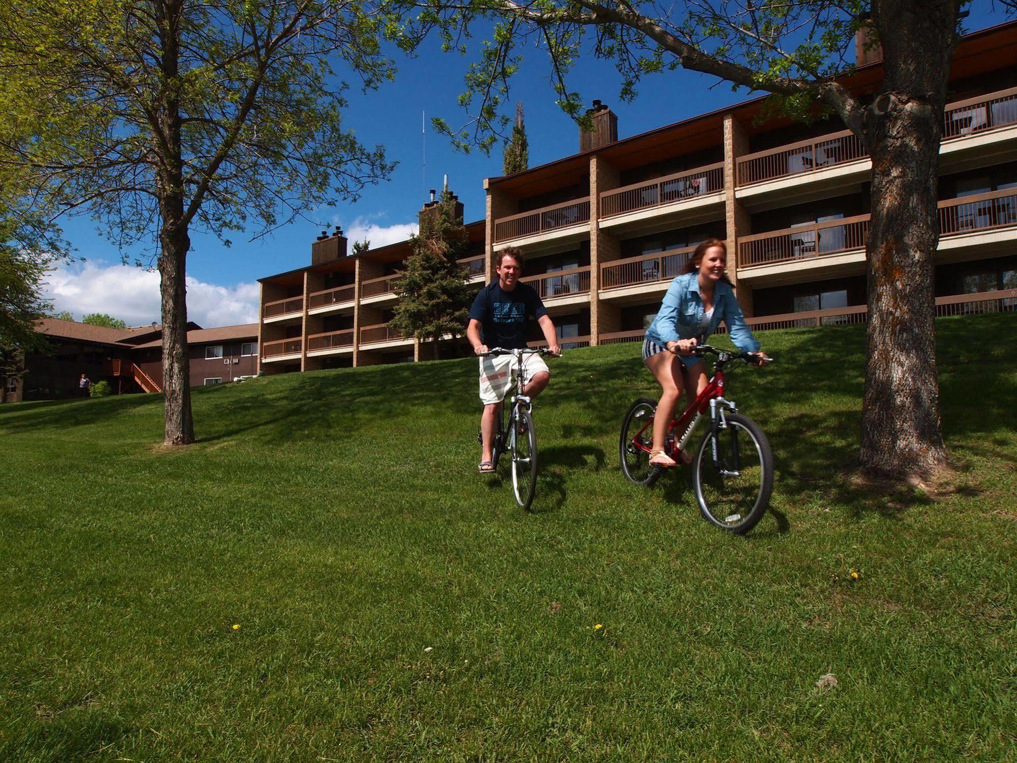 Elkhorn Resort, Spa, And Conference Centre Wasagaming Dış mekan fotoğraf